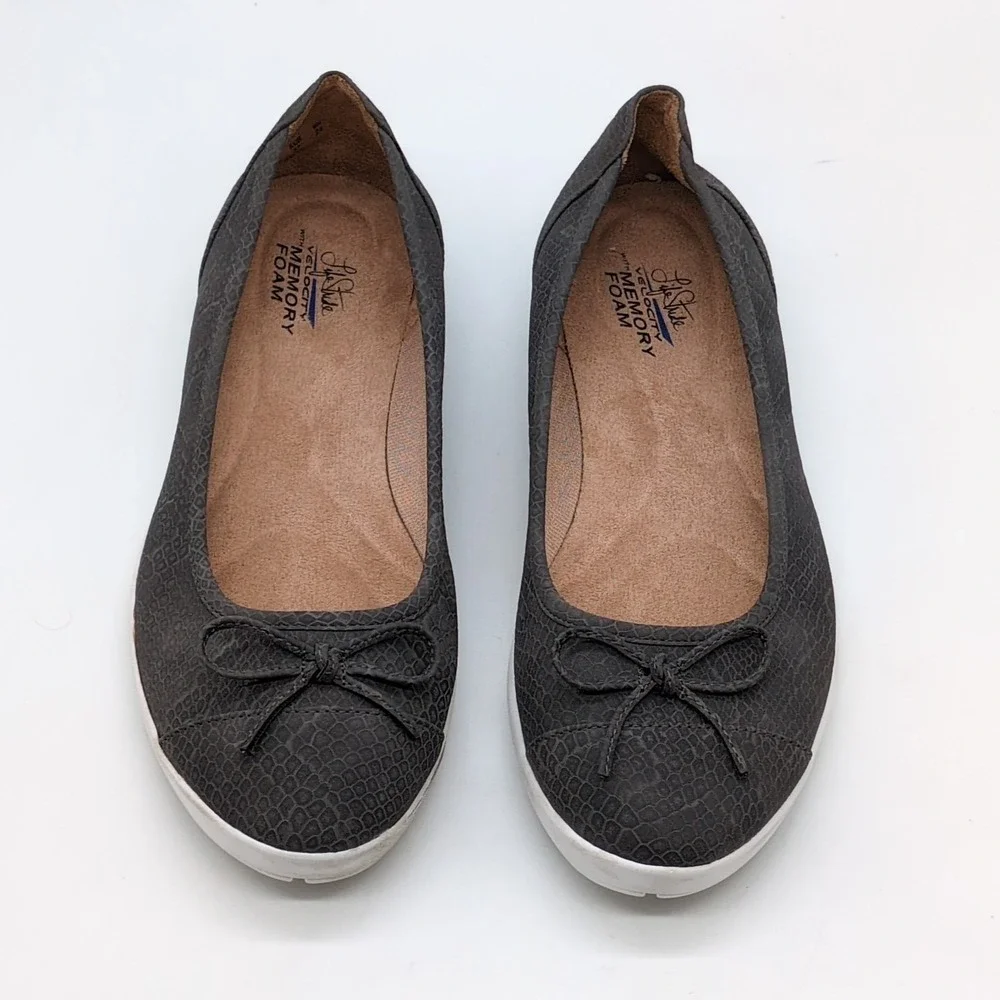 Life Stride Shoes Womens Haylee Gray 7 Wide Ballet Flats Snakeskin Memory Foam